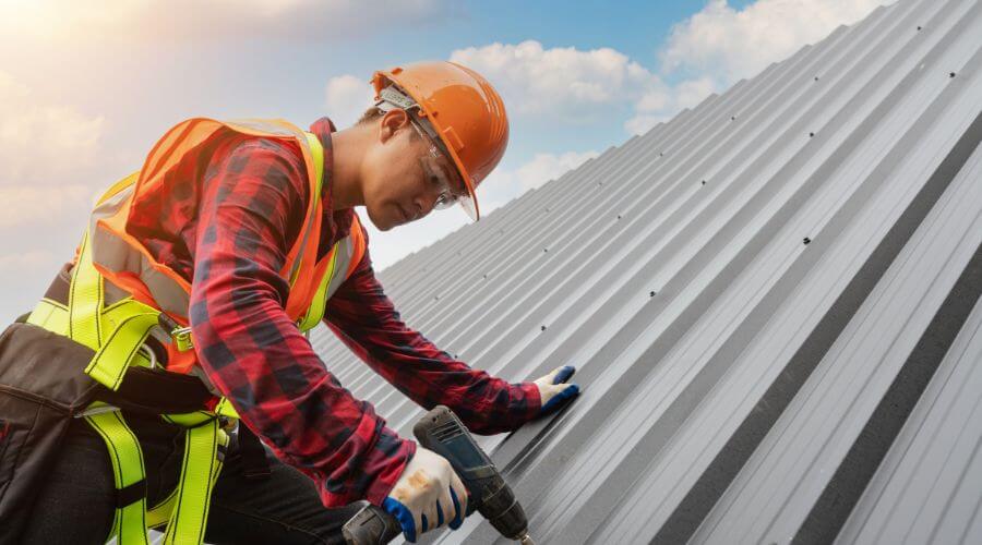 Professional Emergency Roof Repairs services in Matoaka, WV